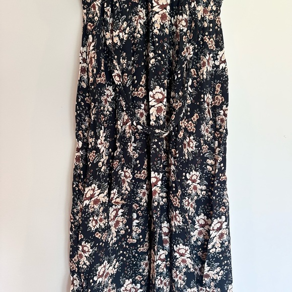 Aura Black Floral Midi Dress - Picture 3 of 5